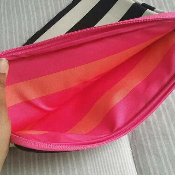 Juicy Couture Ipad Case - Picture 2 of 7